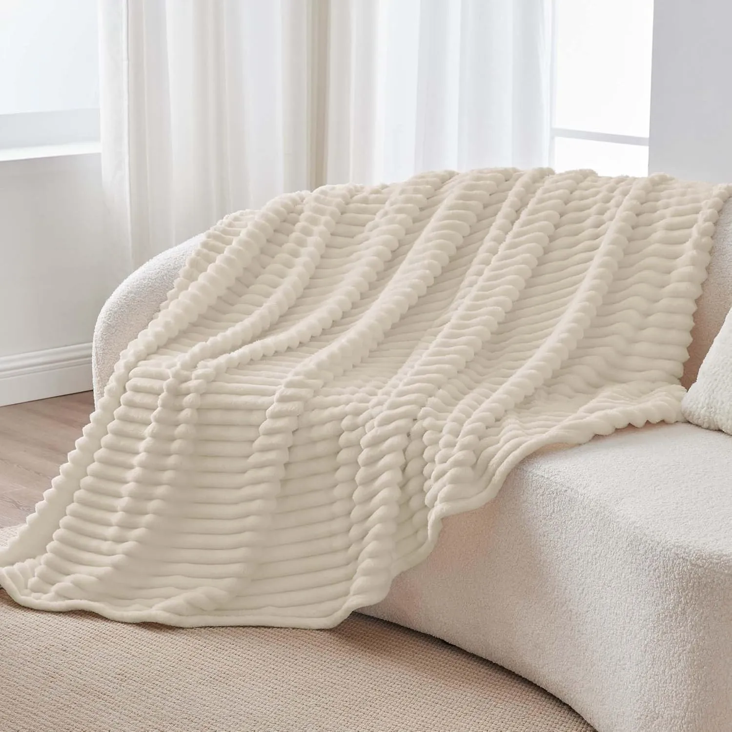 BEDELITE Fleece Throw Blanket for Couch, 300GSM Soft & Warm Fluffy Twin Blanket, Decorative and Giftable Striped Beige Blankets for Women, Men, 60"x80"
