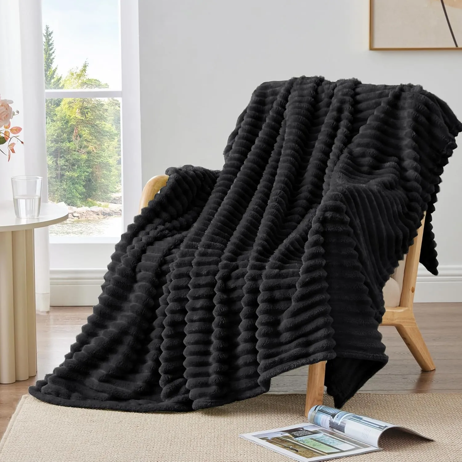 BEDELITE Fleece Throw Blanket for Couch, 300GSM Soft & Warm Fluffy Twin Blanket, Decorative and Giftable Striped Black Blankets for Women, Men, 60"x80"