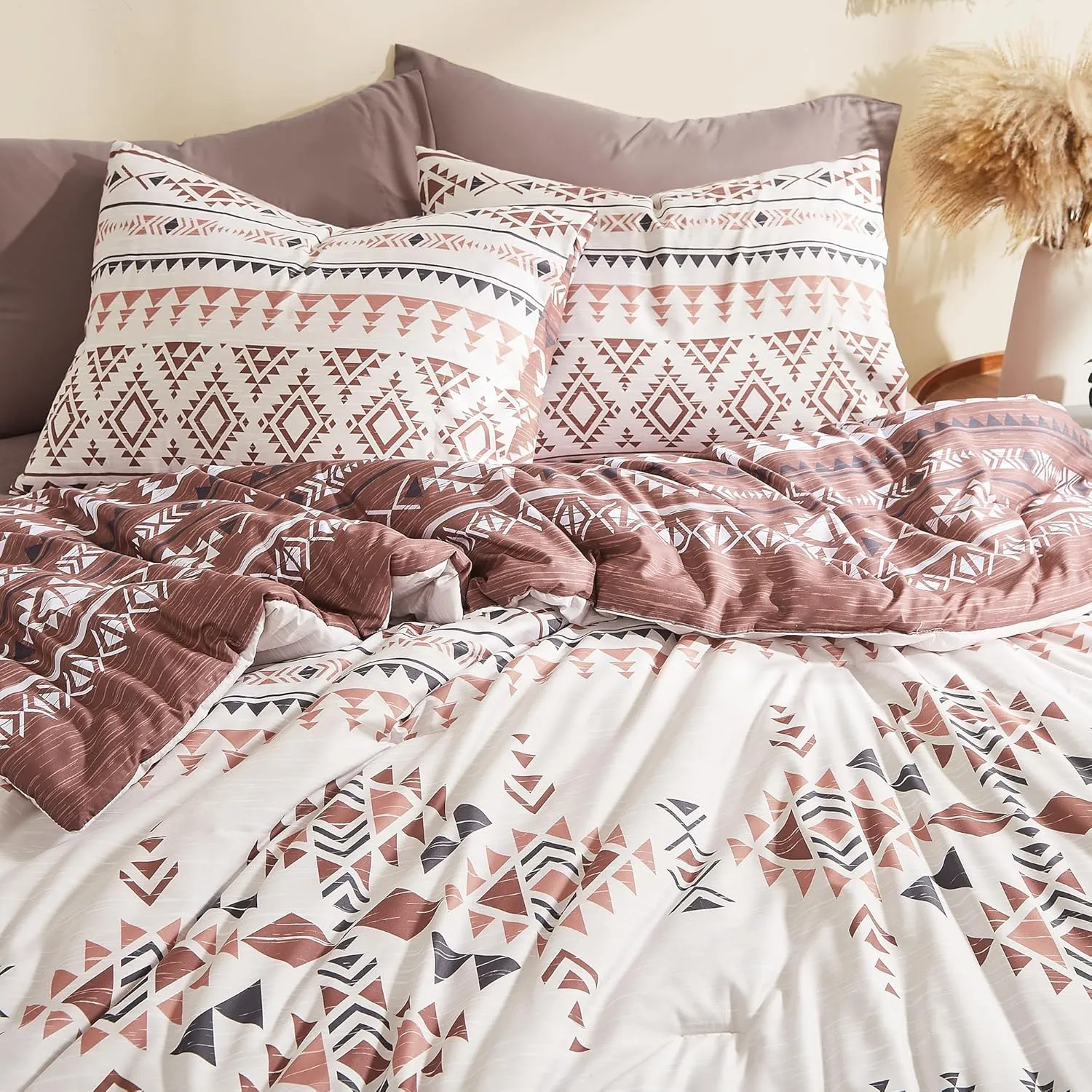 Geniospin King Size Comforter Set, Boho Bed in a Bag 7 Pieces Bedding Set,Burgundy Reversible Aztec Design with Soft Microfiber, Lightweight, Warm and Breathable (King, 102x90 Inches)