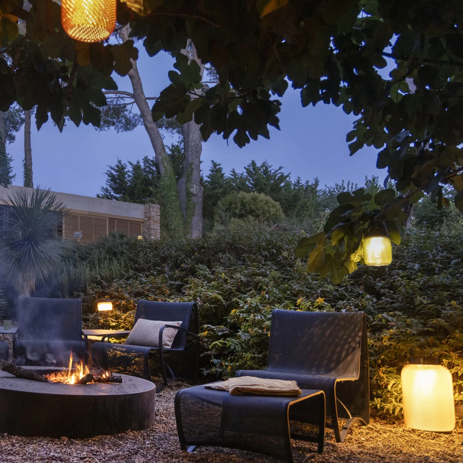 Les Jardins Lolie Hanging Solar Lantern