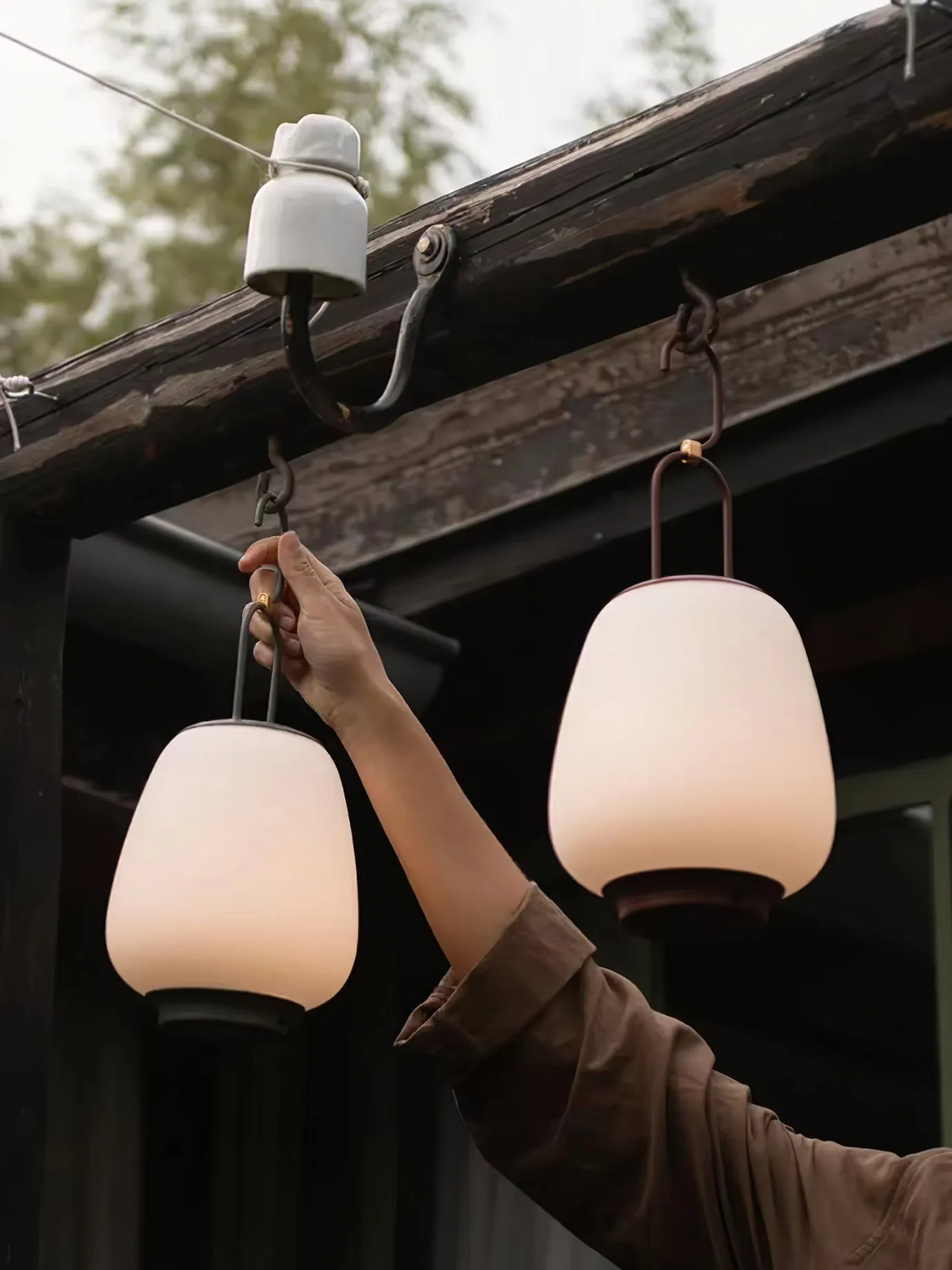 Portable Lantern Table Lamp – USB Rechargeable with Warm & Cool Light Modes