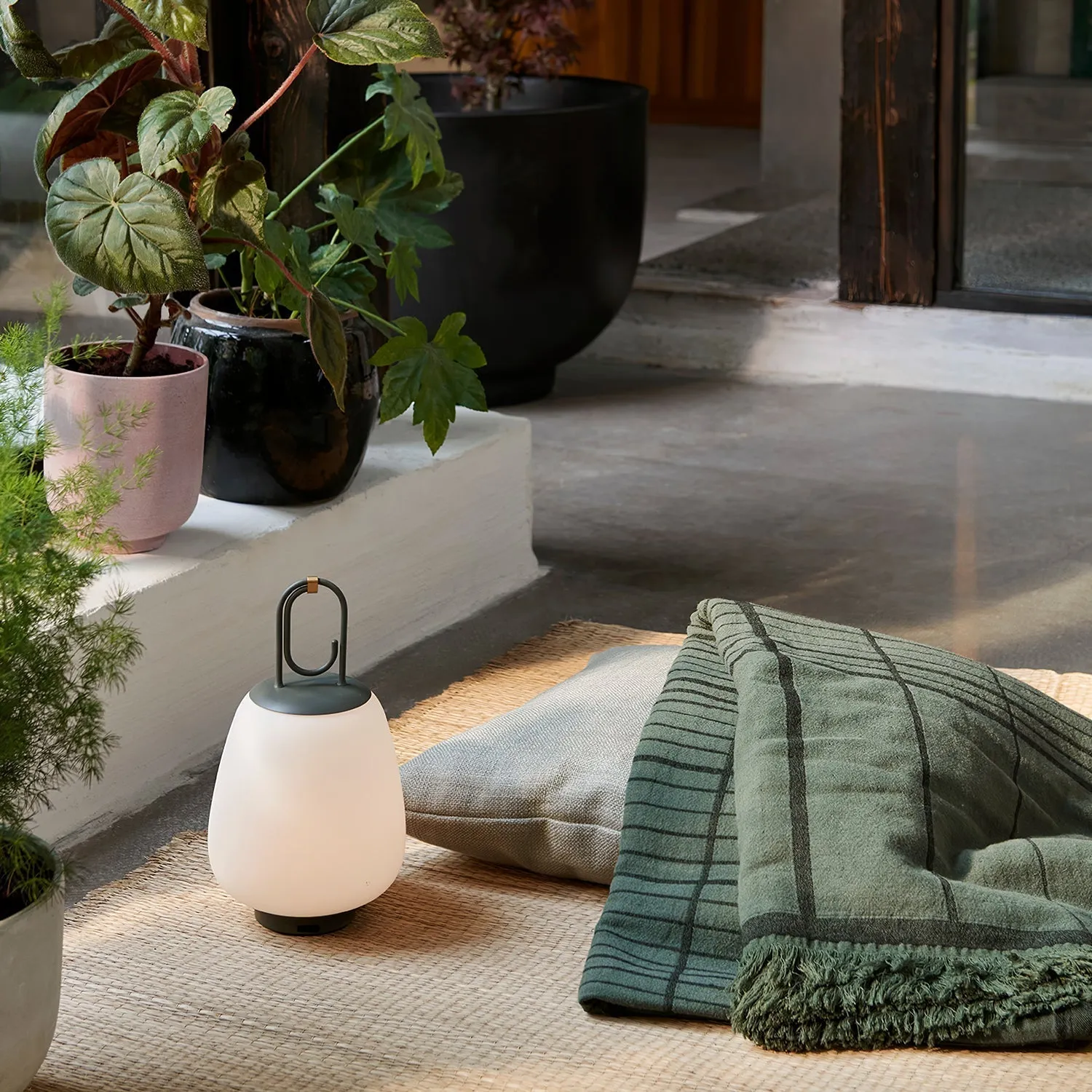 Portable Lantern Table Lamp – USB Rechargeable with Warm & Cool Light Modes