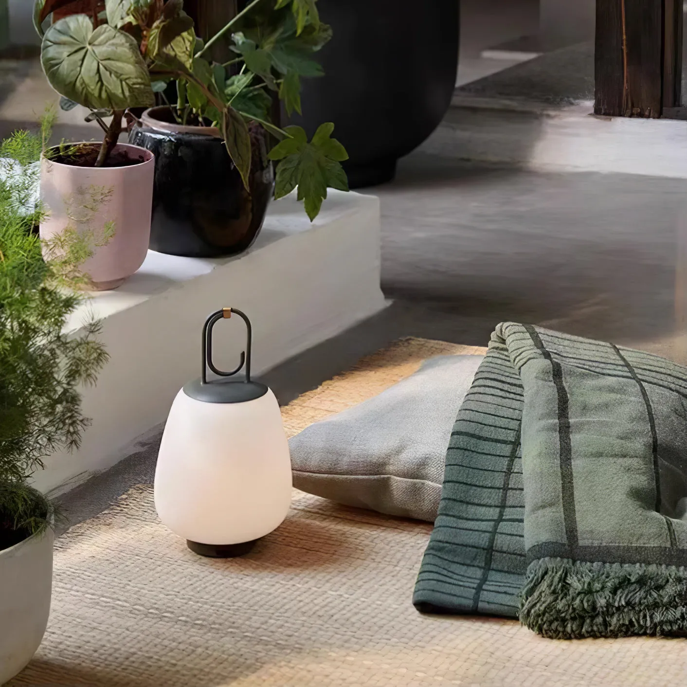 Portable Lantern Table Lamp – USB Rechargeable with Warm & Cool Light Modes