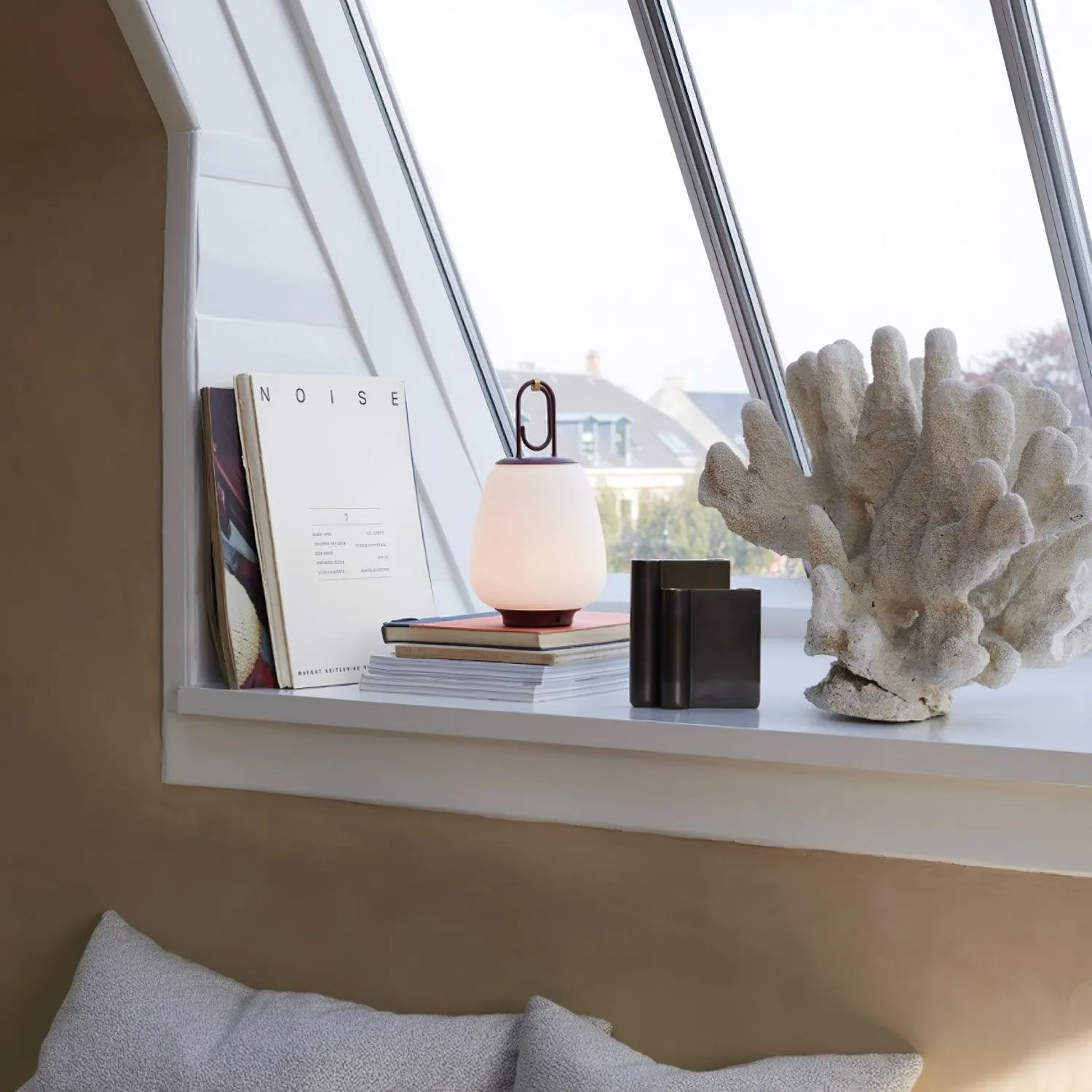 Portable Lantern Table Lamp – USB Rechargeable with Warm & Cool Light Modes